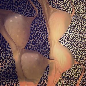2 bras I bought them and never wore them